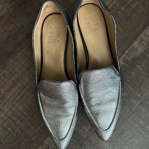 Soft Leather Pointed Toe Mules, Silver by Naturalizer. Size 8.5 Womens